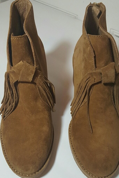 Ugg Ankle Boots sz 7 - Picture 2 of 6
